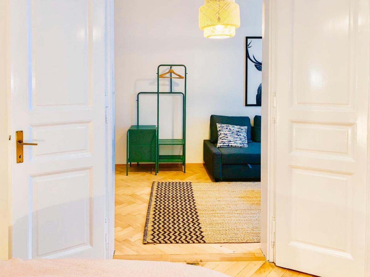 Contemporary City Apartment - By Nahuen Suites Graz Ngoại thất bức ảnh